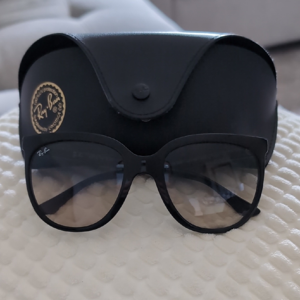 Ray-Ban RB4126 Cats 1000 Cat Eye Sunglasses